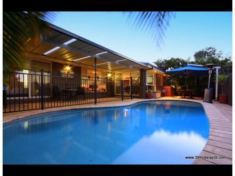 39 Yodelay Street, Varsity Lakes QLD 4227