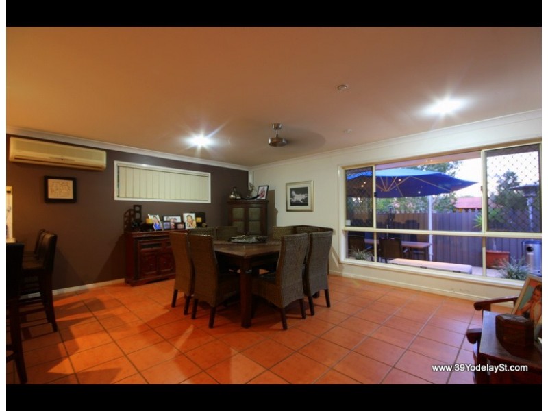 39 Yodelay Street, Varsity Lakes QLD 4227