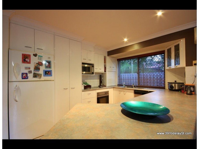 39 Yodelay Street, Varsity Lakes QLD 4227