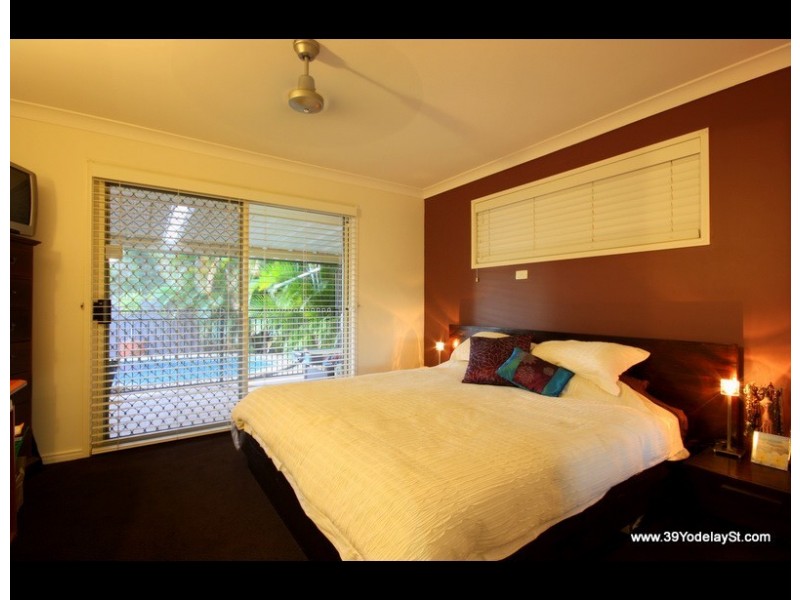 39 Yodelay Street, Varsity Lakes QLD 4227