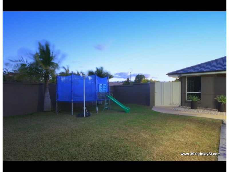 39 Yodelay Street, Varsity Lakes QLD 4227