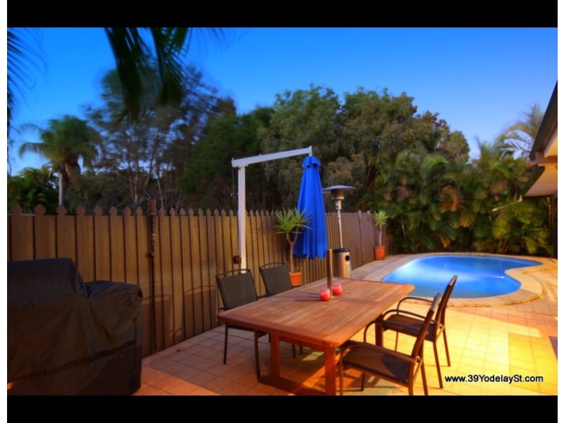 39 Yodelay Street, Varsity Lakes QLD 4227