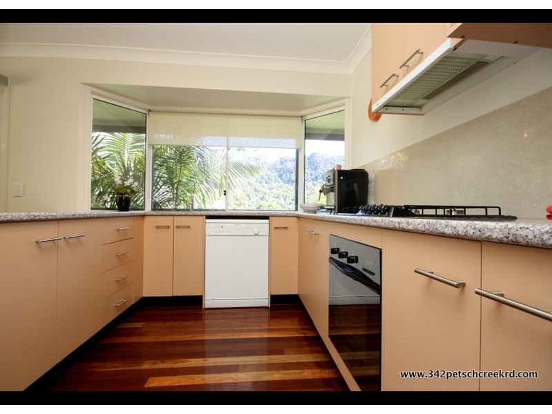 342 Petsch Creek Road, Tallebudgera Valley QLD 4228