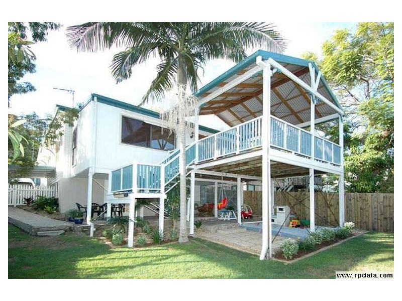 8 Page Parade, Burleigh Heads QLD 4220