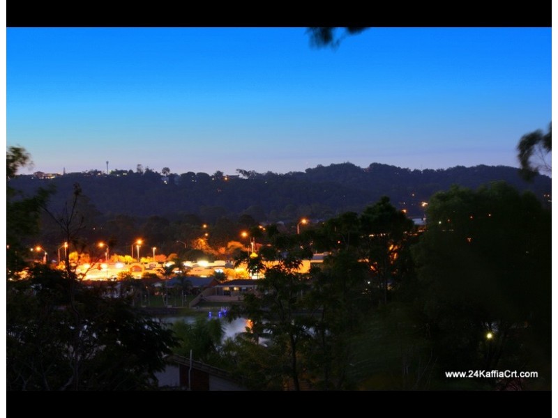 24 Kaffia Crt, Elanora QLD 4221