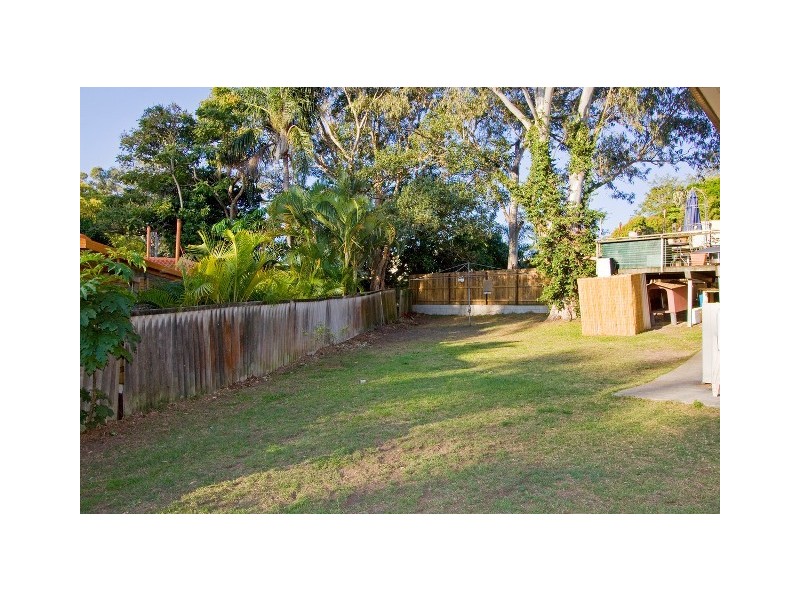 33 Kuranga Avenue, Southport QLD 4215