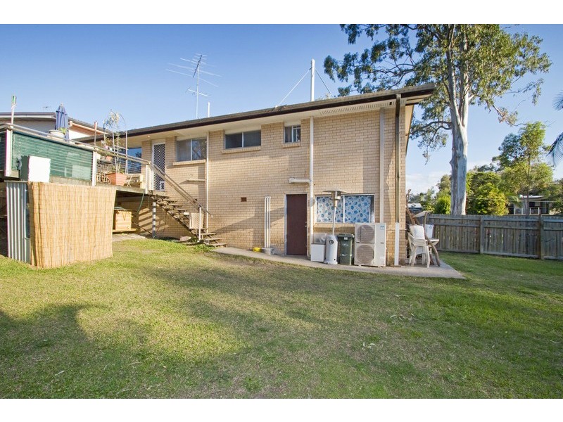33 Kuranga Avenue, Southport QLD 4215