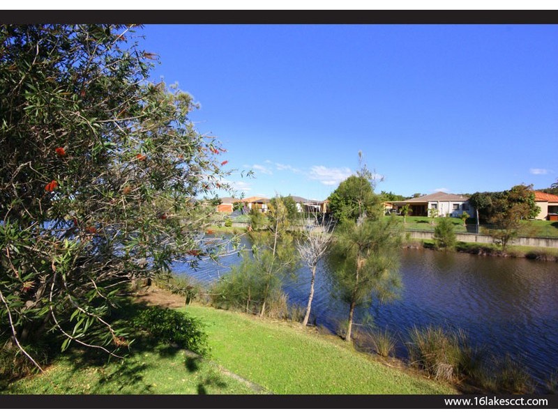 16 Lakes Cct, Burleigh Waters QLD 4220