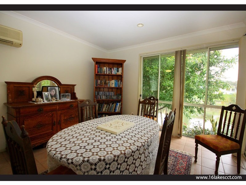 16 Lakes Cct, Burleigh Waters QLD 4220