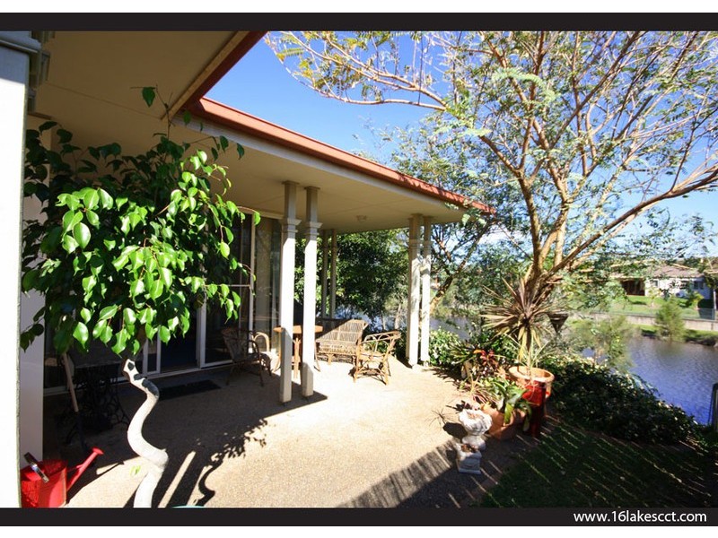 16 Lakes Cct, Burleigh Waters QLD 4220