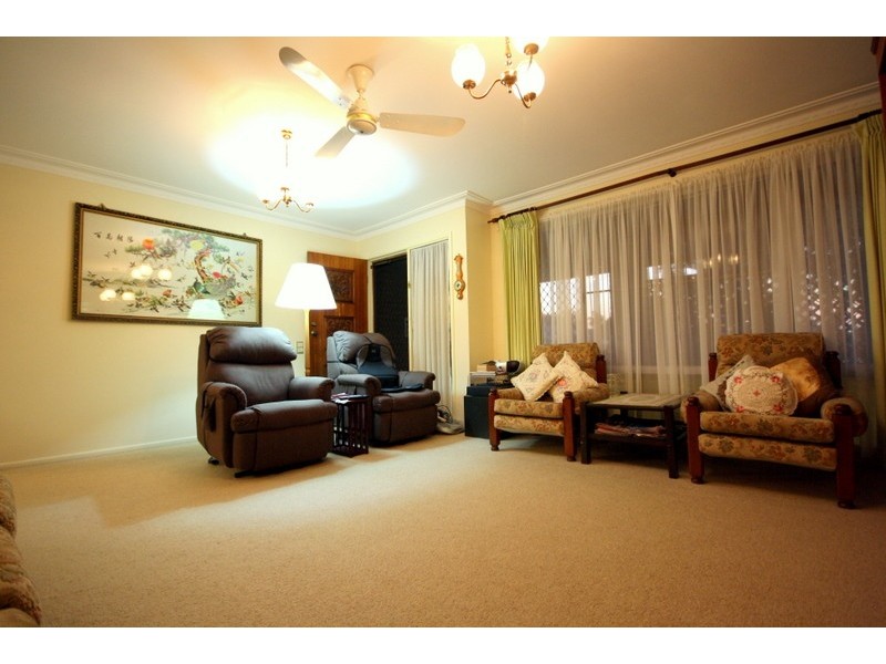 61 Bluejay Street, Burleigh Waters QLD 4220