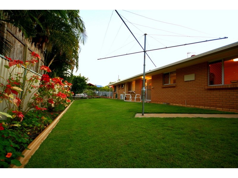 61 Bluejay Street, Burleigh Waters QLD 4220