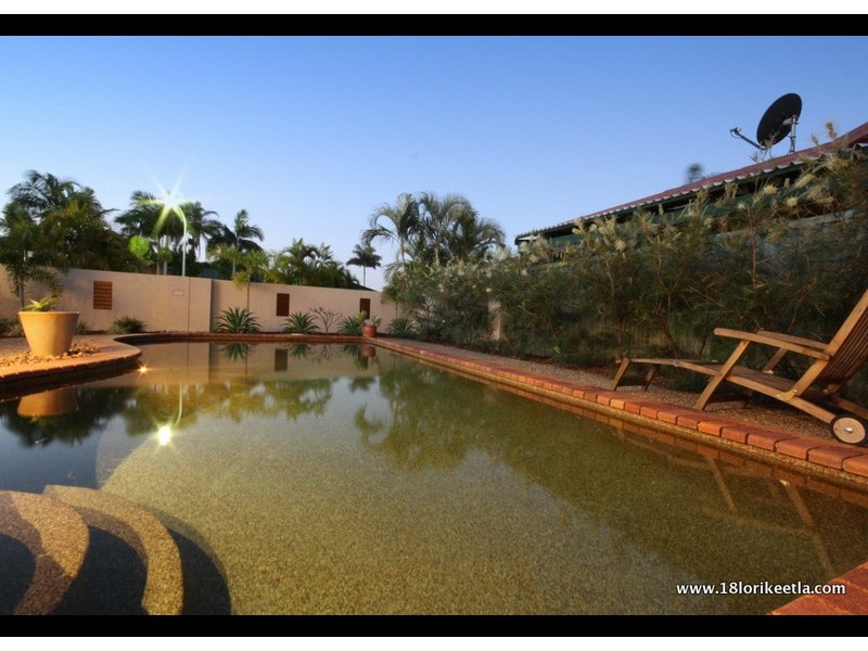 18 Lorikeet Lane, Burleigh Waters QLD 4220