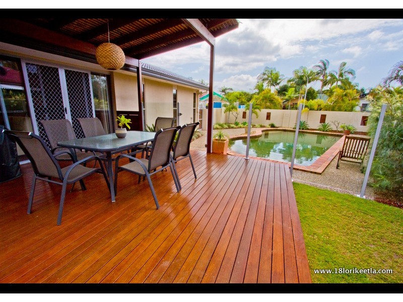 18 Lorikeet Lane, Burleigh Waters QLD 4220