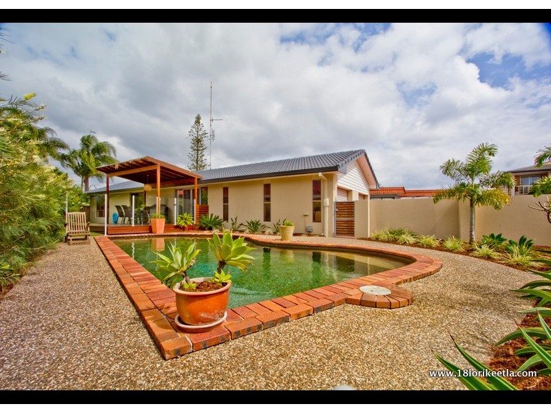 18 Lorikeet Lane, Burleigh Waters QLD 4220