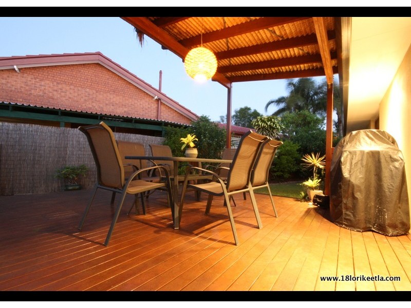 18 Lorikeet Lane, Burleigh Waters QLD 4220