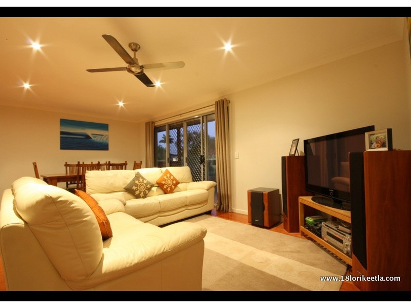 18 Lorikeet Lane, Burleigh Waters QLD 4220