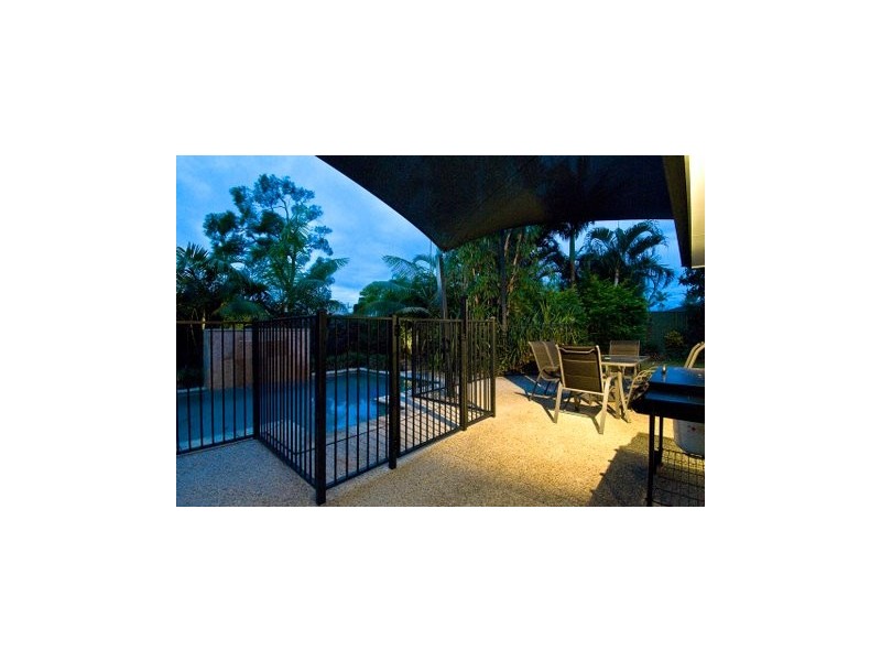 1/12 Russell Court, Miami QLD 4220