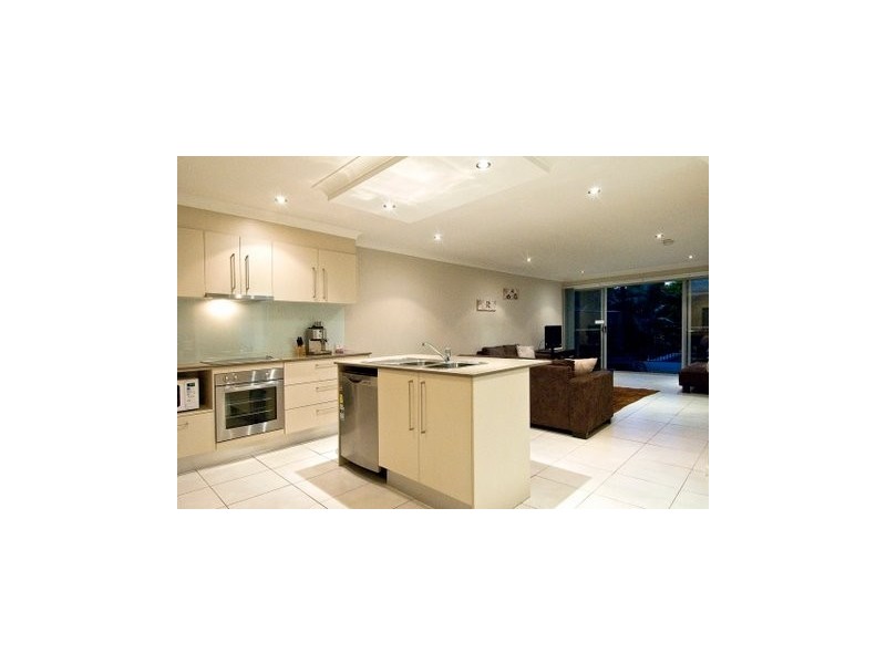 1/12 Russell Court, Miami QLD 4220