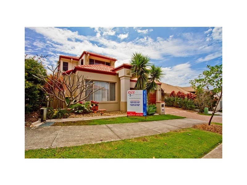 11 Palma Crescent, Varsity Lakes QLD 4227