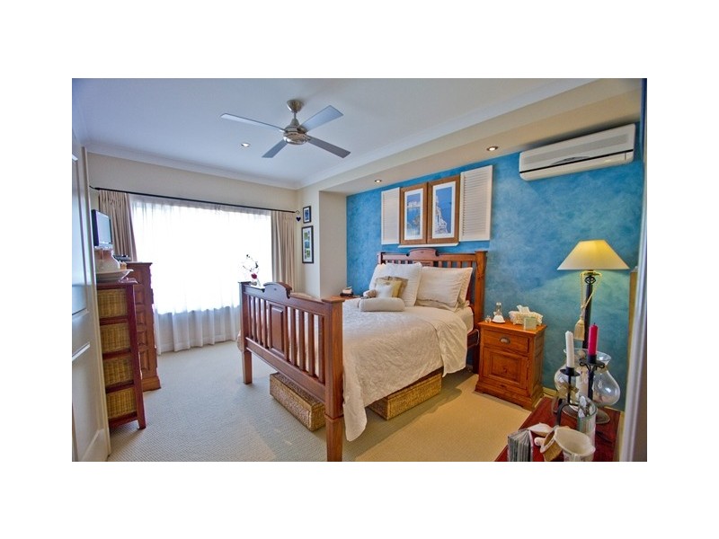 11 Palma Crescent, Varsity Lakes QLD 4227