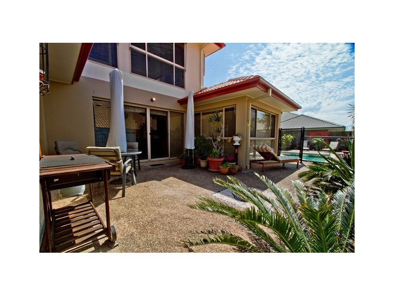 11 Palma Crescent, Varsity Lakes QLD 4227