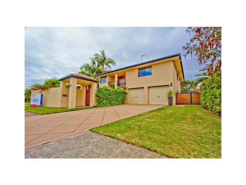 120 Burleigh Street, Burleigh Waters QLD 4220