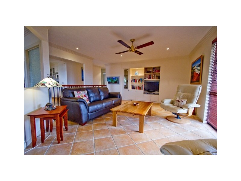 120 Burleigh Street, Burleigh Waters QLD 4220