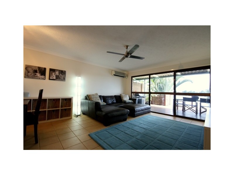 33/11 Shrike Court, Burleigh Waters QLD 4220