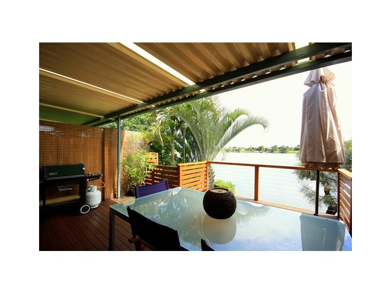 33/11 Shrike Court, Burleigh Waters QLD 4220