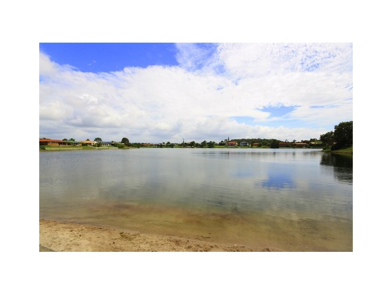 33/11 Shrike Court, Burleigh Waters QLD 4220