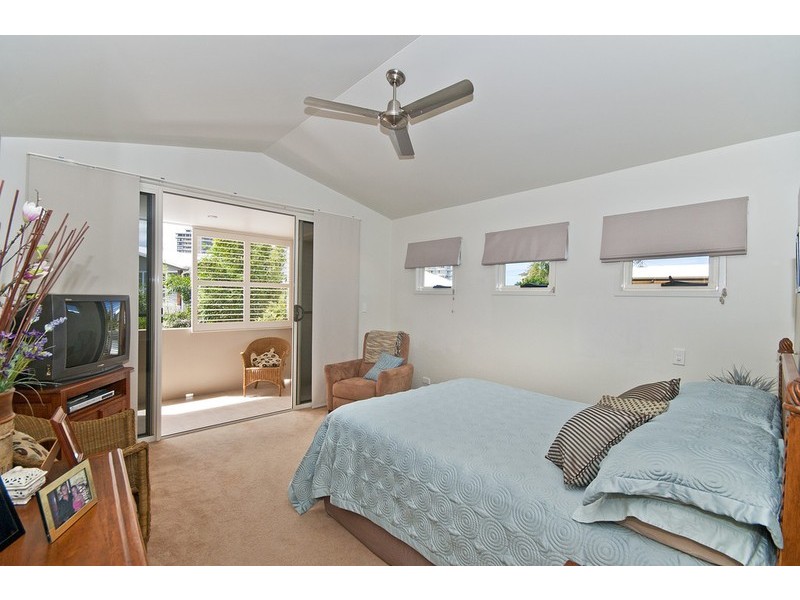 15A Diana Avenue, Burleigh Heads QLD 4220