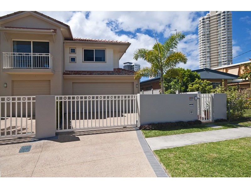 15A Diana Avenue, Burleigh Heads QLD 4220