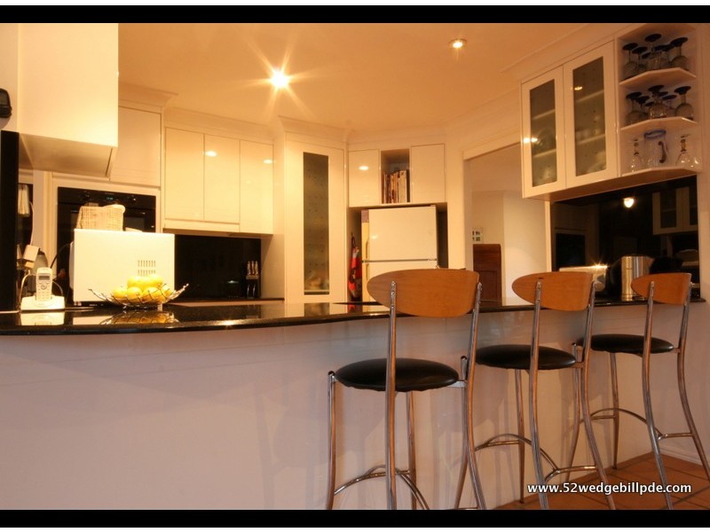 52 Wedgebill Parade, Burleigh Waters QLD 4220
