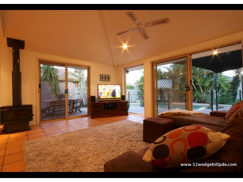 52 Wedgebill Parade, Burleigh Waters QLD 4220