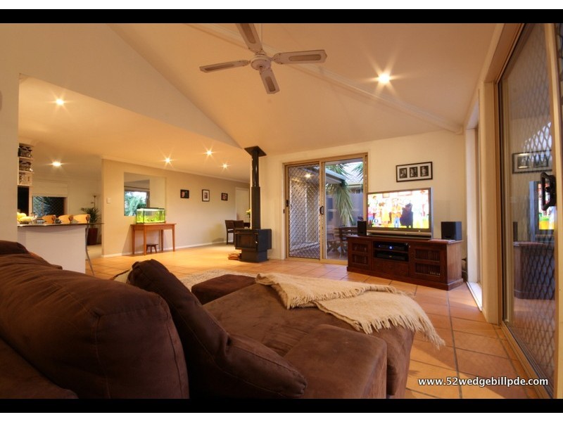 52 Wedgebill Parade, Burleigh Waters QLD 4220