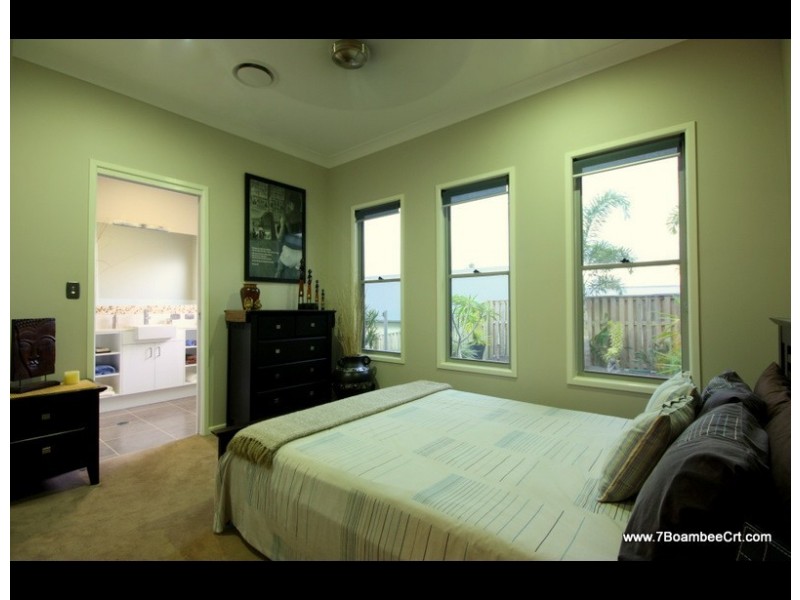7 Boambee Court, Reedy Creek QLD 4227