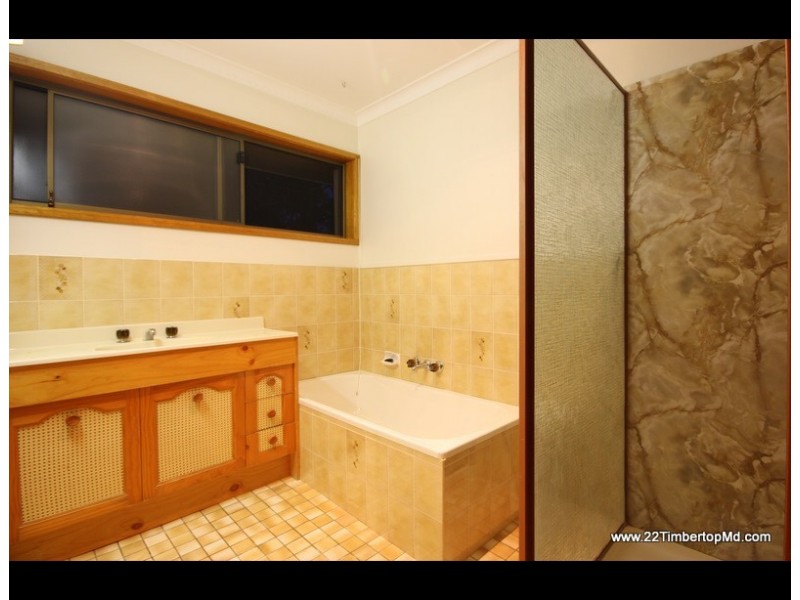 22 Timbertop Mead, Burleigh Heads QLD 4220