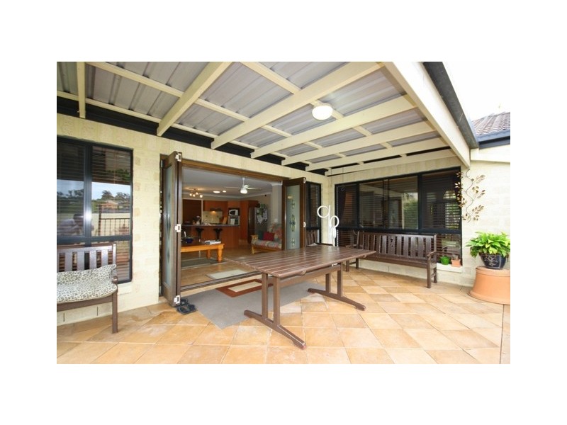 2 Sharscay Close, Burleigh Heads QLD 4220