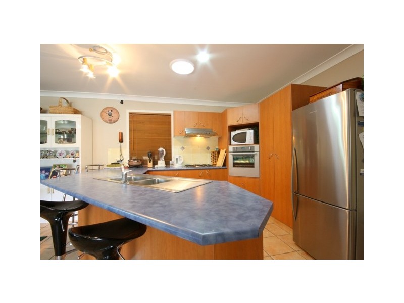 2 Sharscay Close, Burleigh Heads QLD 4220