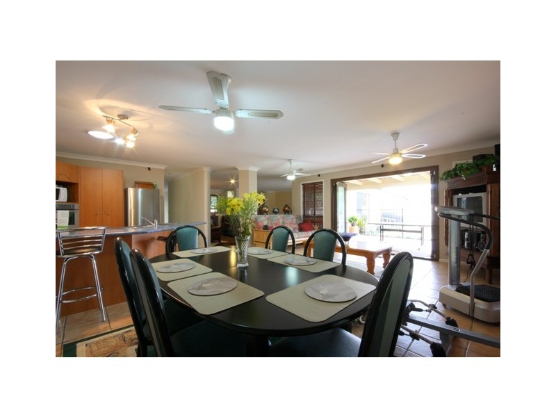 2 Sharscay Close, Burleigh Heads QLD 4220