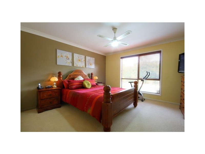 2 Sharscay Close, Burleigh Heads QLD 4220