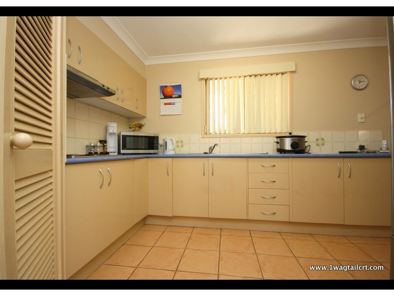 1 Wagtail Crt, Burleigh Waters QLD 4220