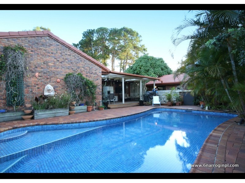 6 Narrogin Place, Burleigh Waters QLD 4220
