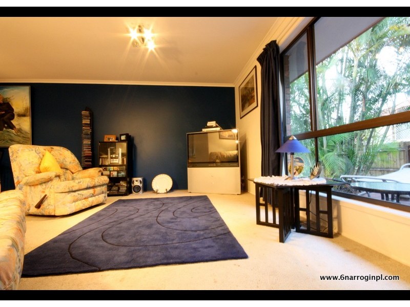 6 Narrogin Place, Burleigh Waters QLD 4220