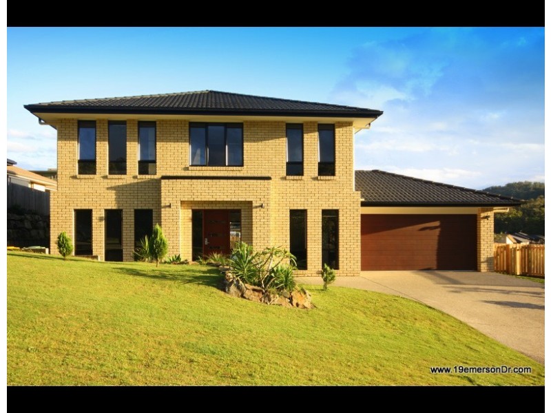 19 Emerson Drive, Bonogin QLD 4213