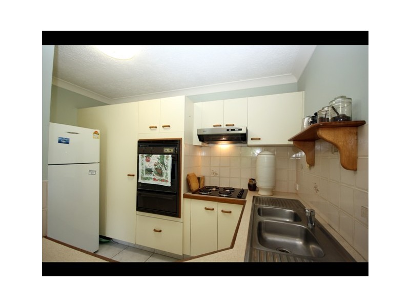 1/2  Hayle St, Burleigh Heads QLD 4220