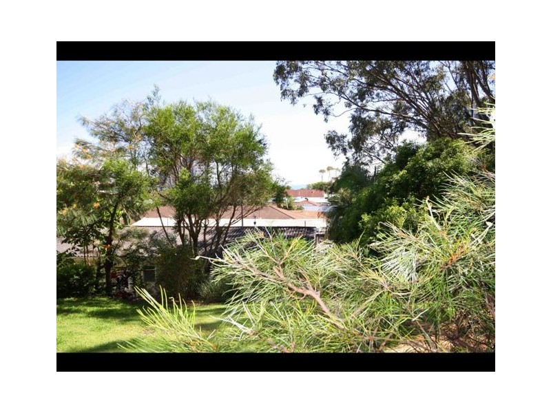 1/2  Hayle St, Burleigh Heads QLD 4220