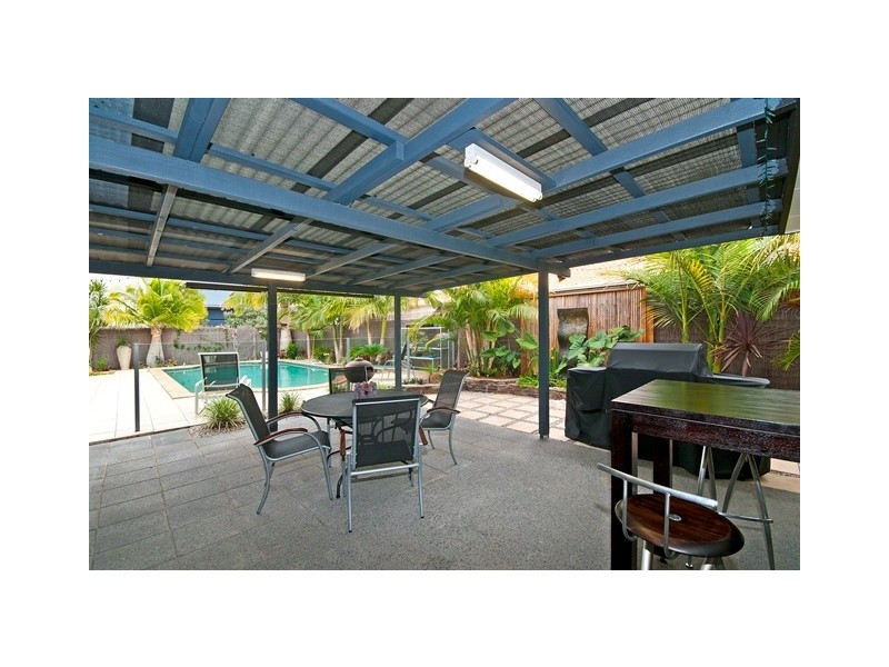 96 Cassowary Drive, Burleigh Waters QLD 4220