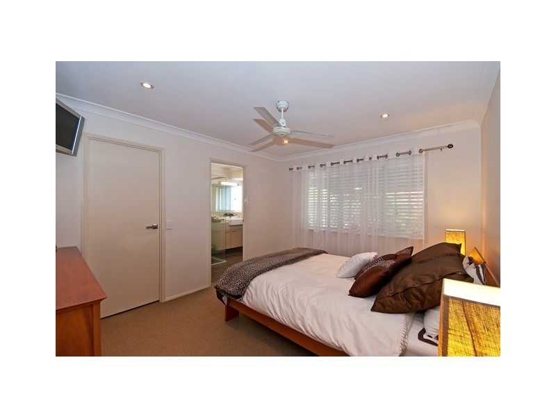 96 Cassowary Drive, Burleigh Waters QLD 4220